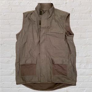 Zip up water resistant lightweight vest
